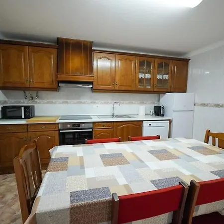 Casa Do Largo * ナザレ